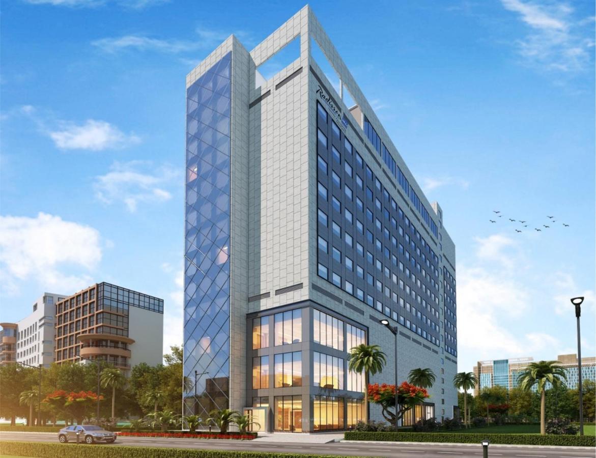 Radisson Blu Towers Kaushambi Delhi Ncr Hotel Газиабад Екстериор снимка The hotel's rendering