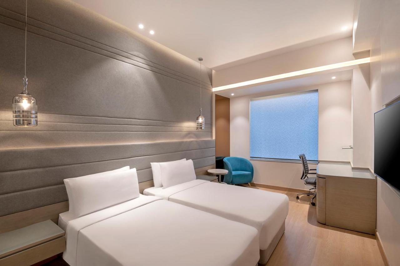 Radisson Blu Towers Kaushambi Delhi Ncr Hotel Газиабад Екстериор снимка