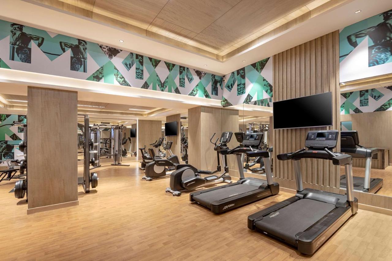 Radisson Blu Towers Kaushambi Delhi Ncr Hotel Газиабад Екстериор снимка The Fitness Centre
