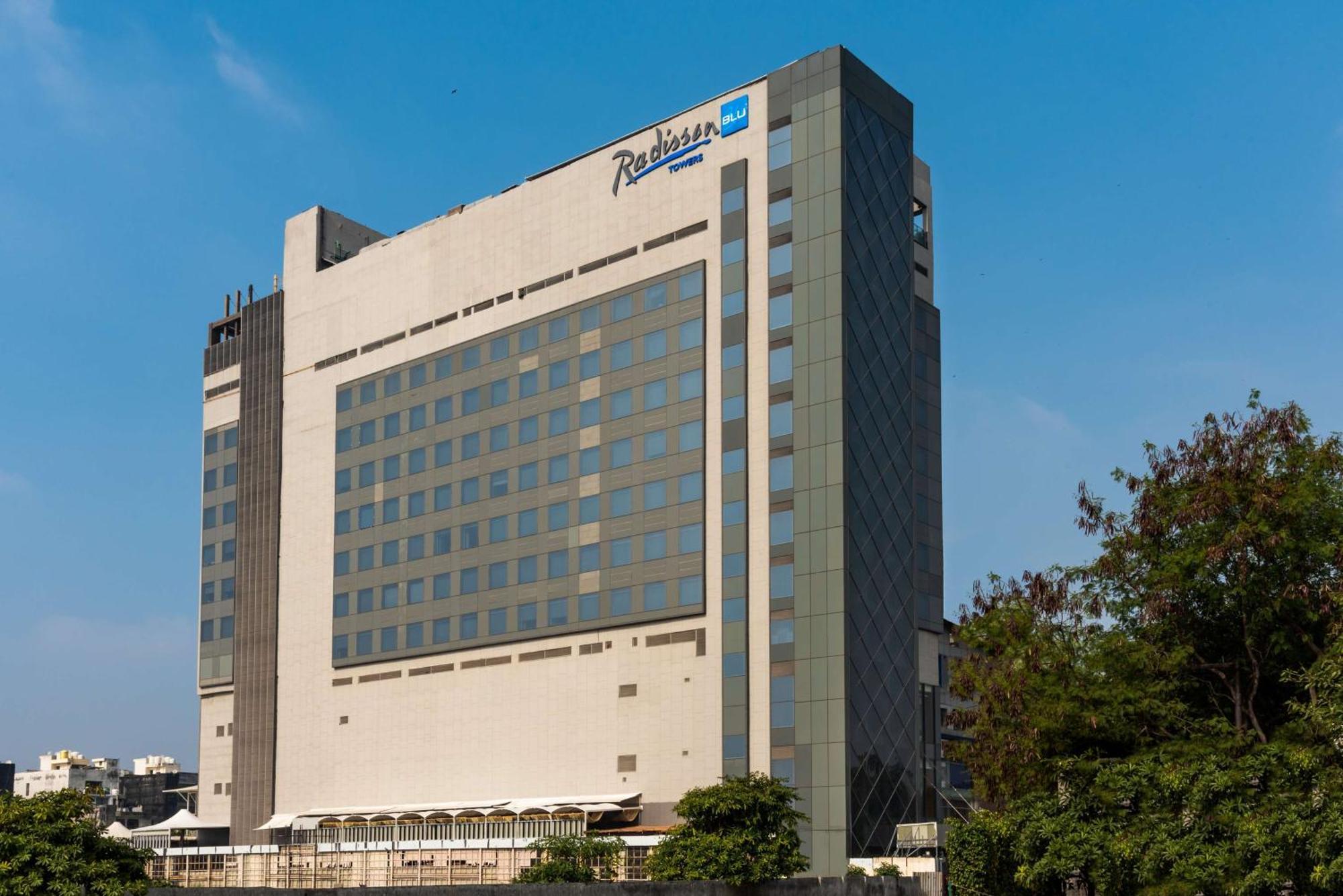 Radisson Blu Towers Kaushambi Delhi Ncr Hotel Газиабад Екстериор снимка The Park, Hyderabad
