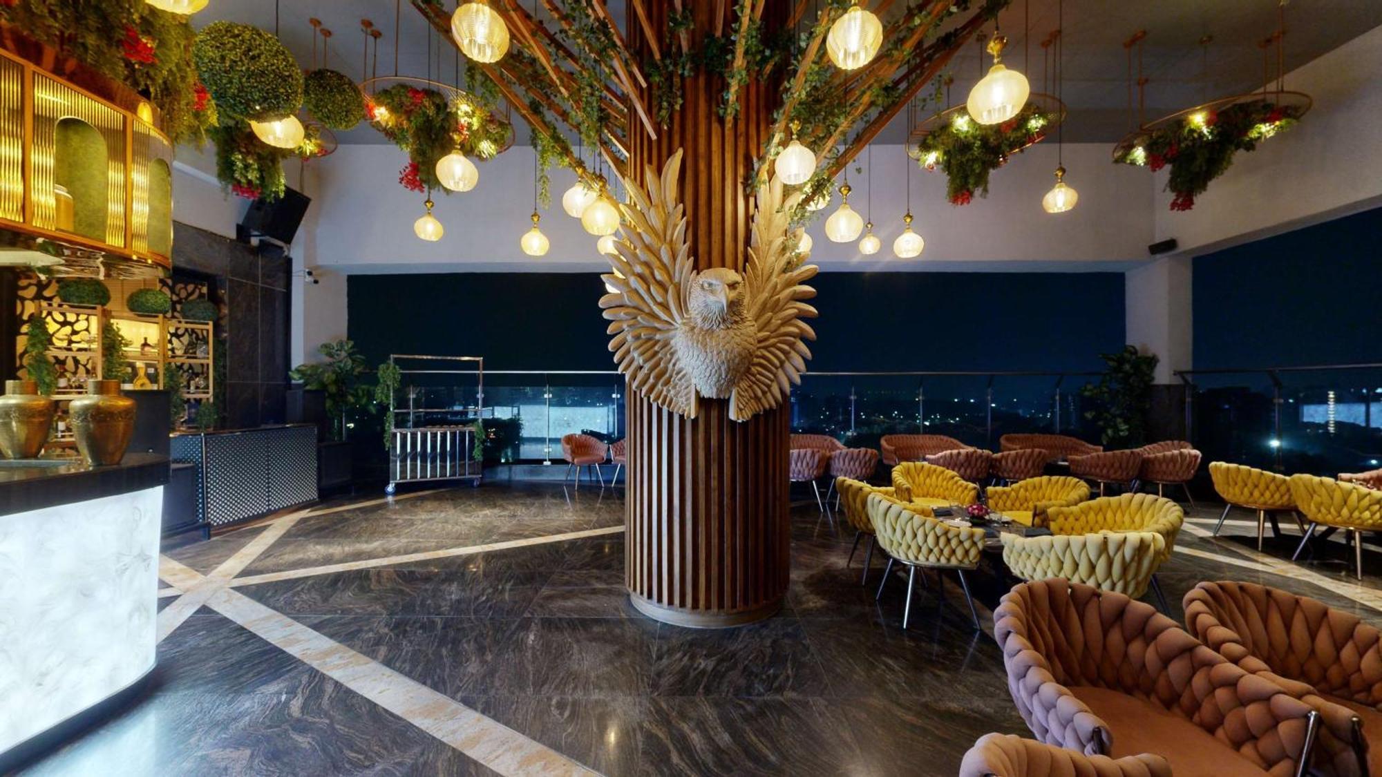 Radisson Blu Towers Kaushambi Delhi Ncr Hotel Газиабад Екстериор снимка The interior of the restaurant
