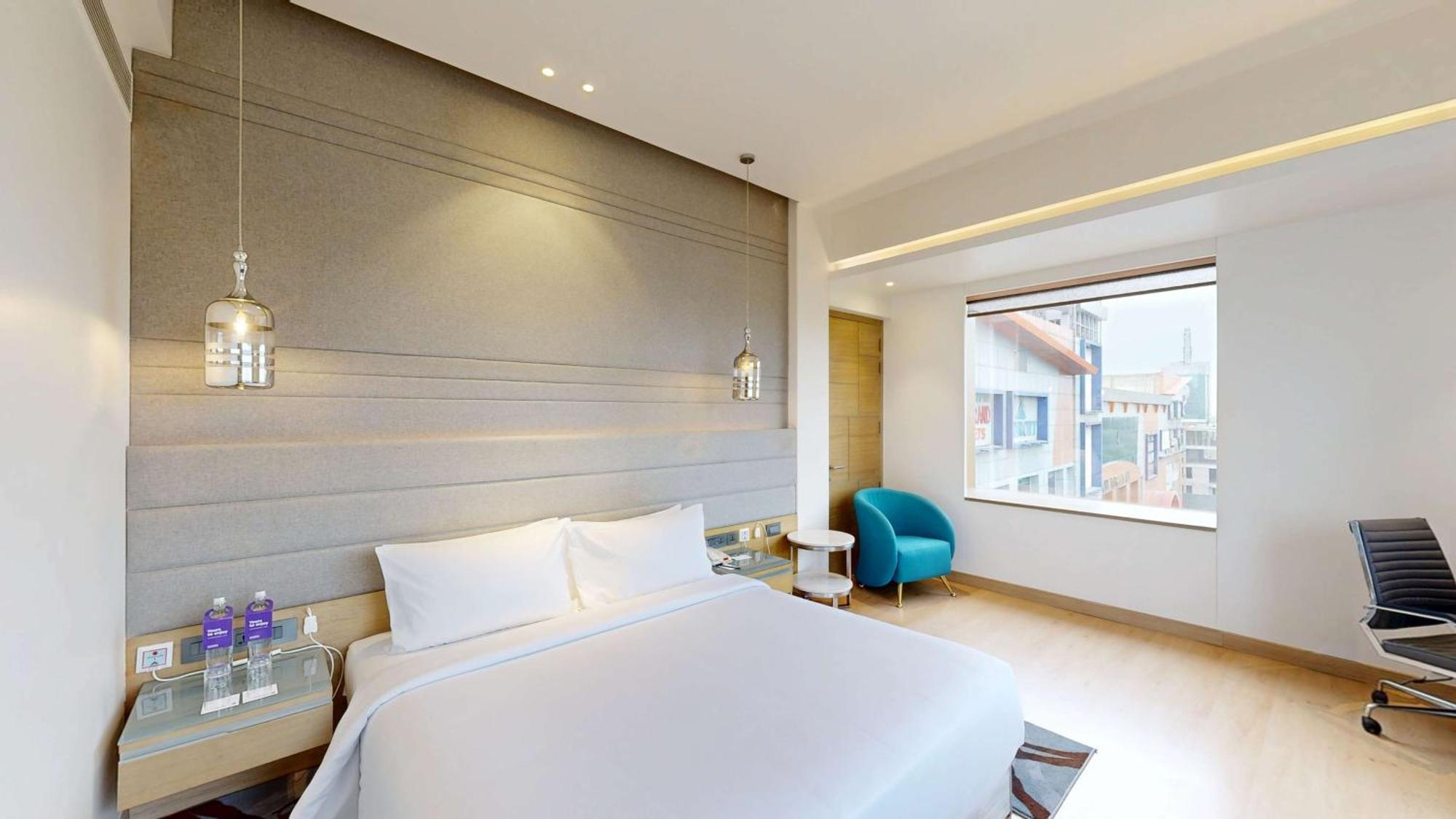 Radisson Blu Towers Kaushambi Delhi Ncr Hotel Газиабад Екстериор снимка A room at the hotel