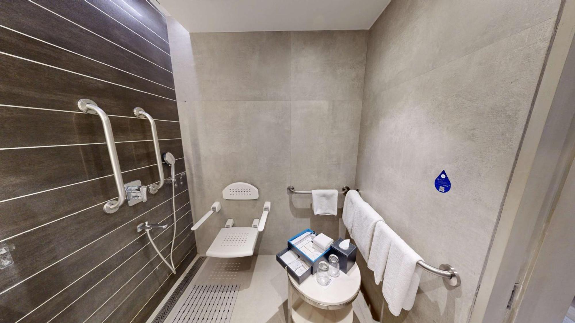 Radisson Blu Towers Kaushambi Delhi Ncr Hotel Газиабад Екстериор снимка